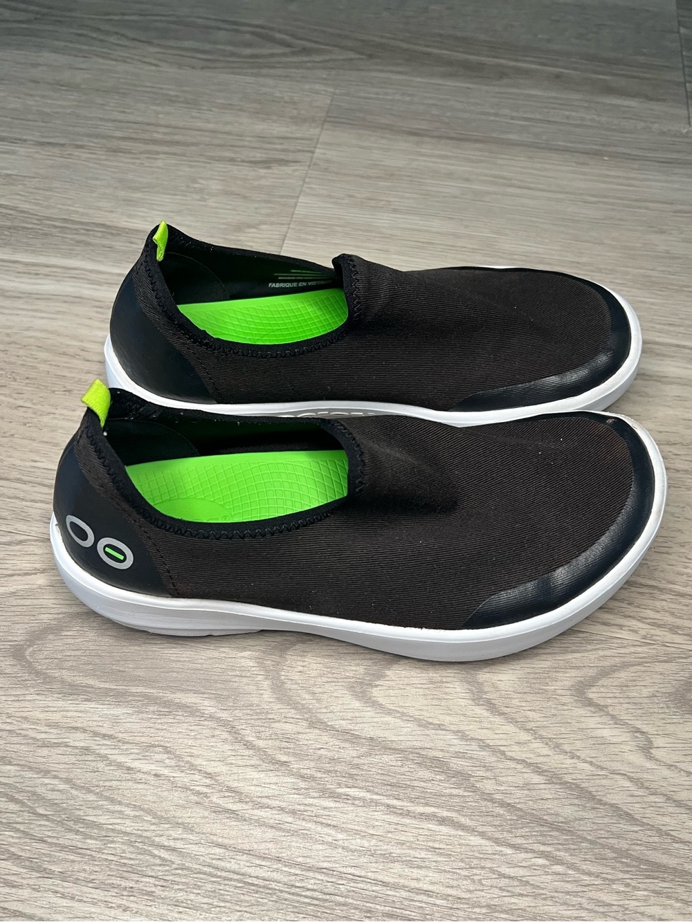 Oofos Oomg Eezee (Sz 8.5) Shoes Womens Black Slip On Comfort Recovery Sneakers